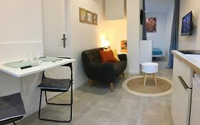 studio scandinave au calme avec jardinet